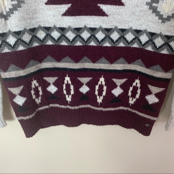 [American Eagle] Wool Blend Long Sleeve Aztec Print Sweater - Picture 3 of 8